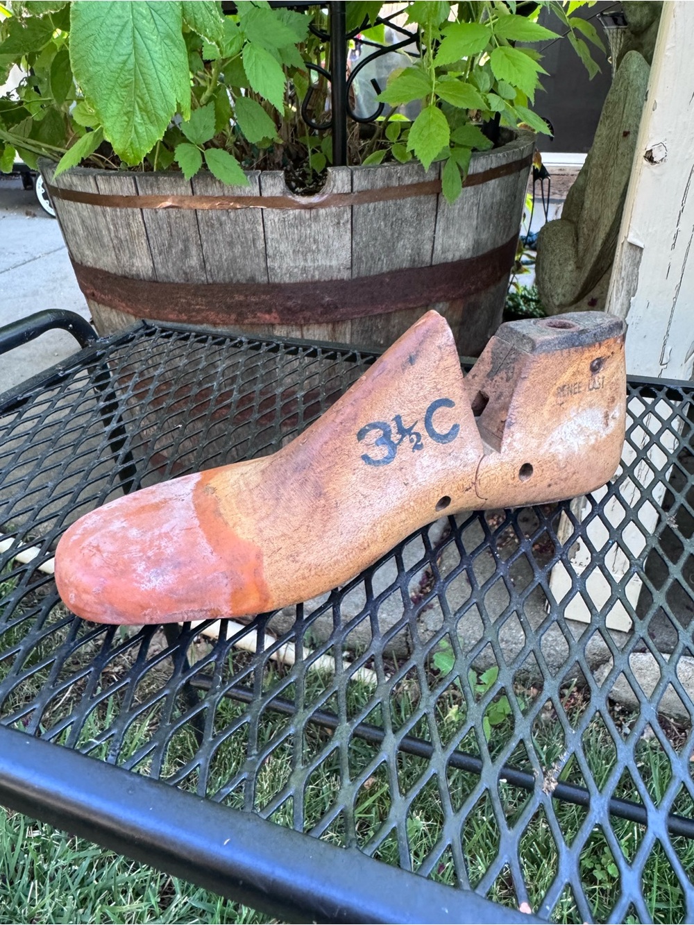 Vintage Wooden Shoe Renee Last Cobbler Mold Industrial Decor Size 3 1/2C  Hinged